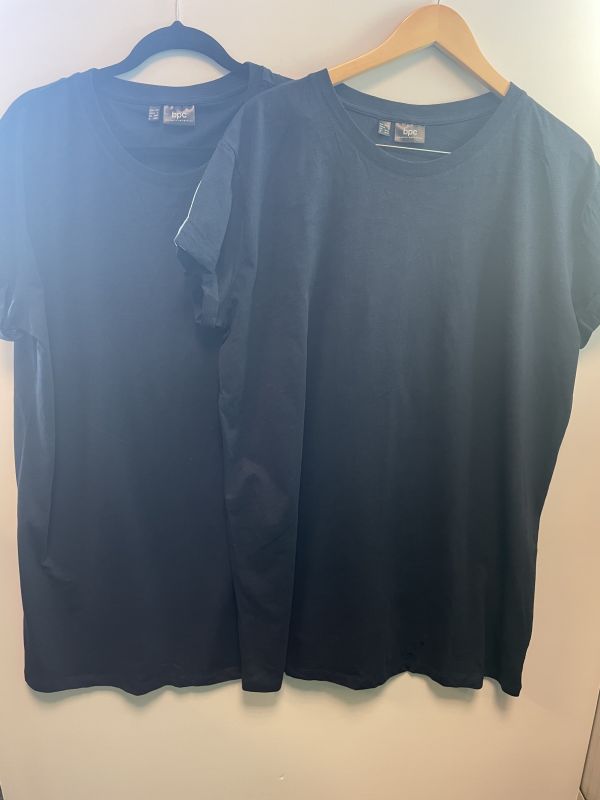 2 pack of navy t shirts