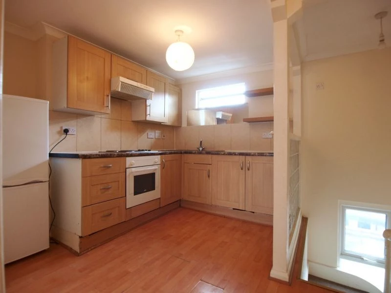 4 bedrooms flat, 372 Upper Floor Flat Hornsey Road Finsbury Park London