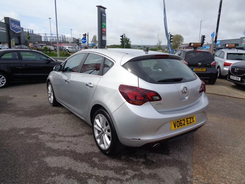 Vauxhall Astra 2.0 AUTOMATIC ELITE CDTI 5-Door 2012