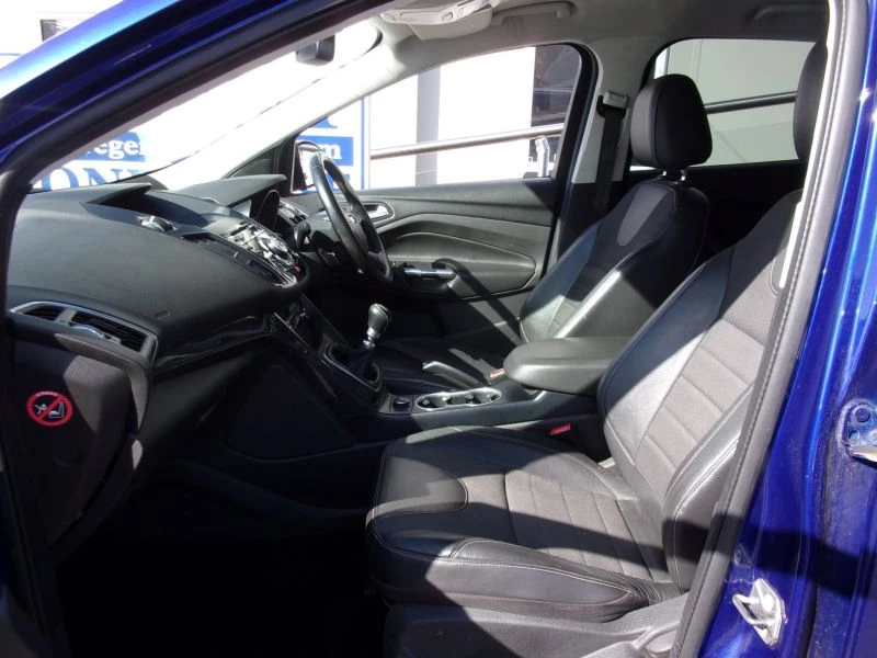 Ford Kuga 2.0 TDCi Titanium 5dr 2WD 2014