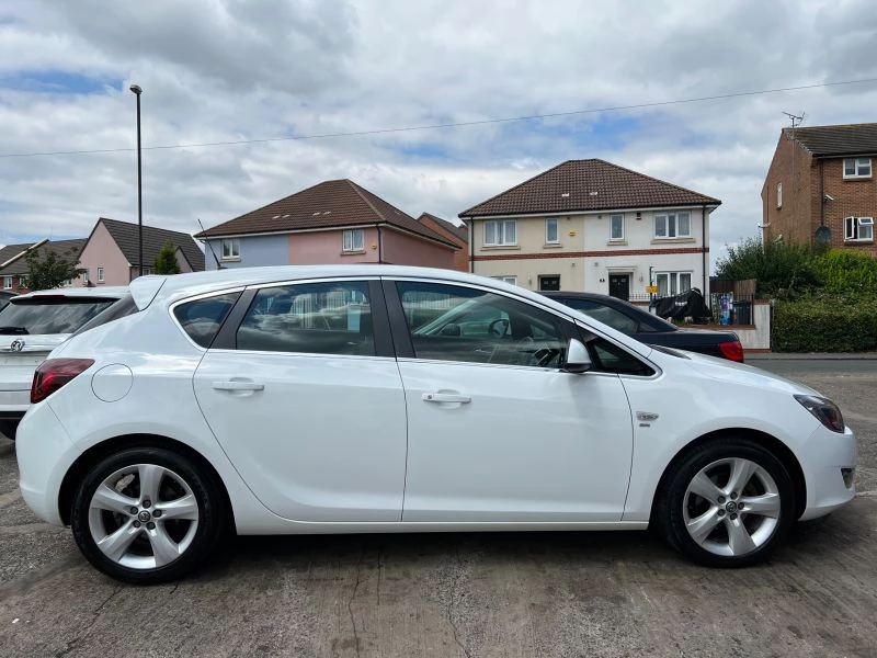 Vauxhall Astra 1.6i 16V SRi 5dr Auto 2012