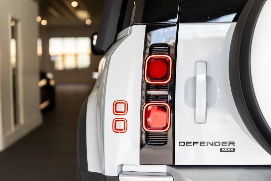 Land Rover Defender HSE 5-Door 2021