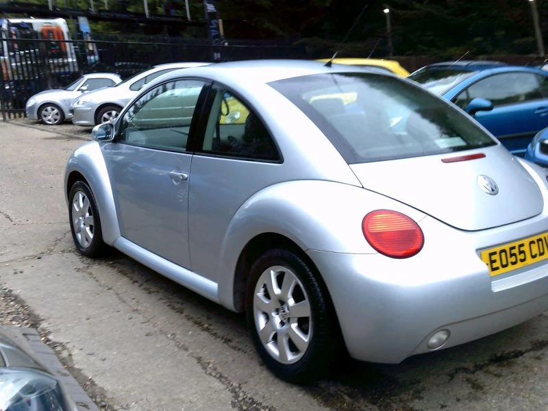Volkswagen Beetle 8V 3-Door 2005