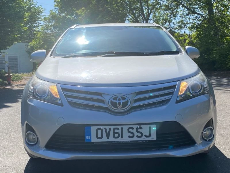 Toyota Avensis 1.8 V-matic TR 5dr M-Drive S 2012