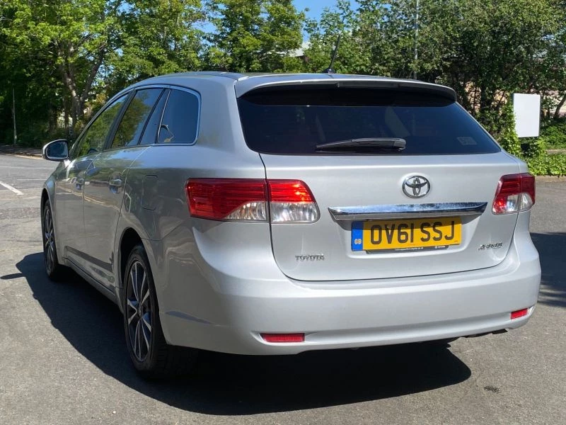 Toyota Avensis 1.8 V-matic TR 5dr M-Drive S 2012