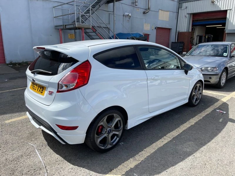 Ford Fiesta 1.6 EcoBoost ST-2 3dr 2013