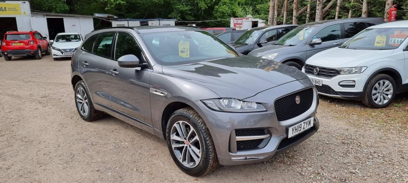 Jaguar F-Pace R-SPORT AWD 5-Door 2019