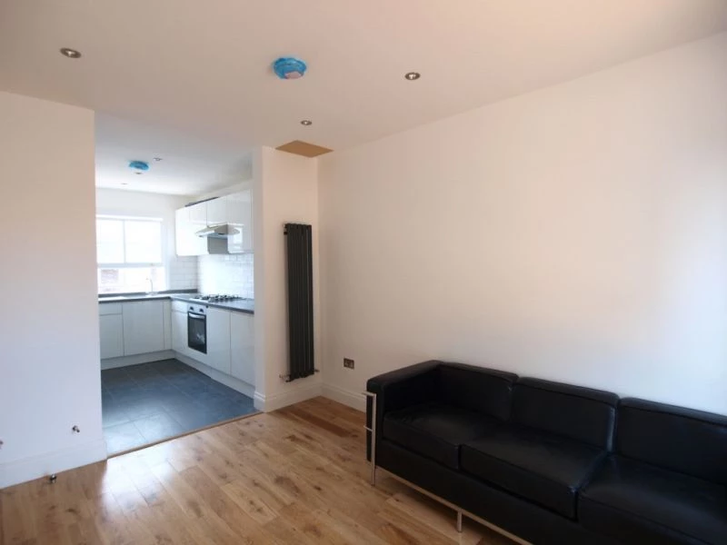 3 bedrooms flat, 390 Flat 3 Hornsey Road Finsbury Park London