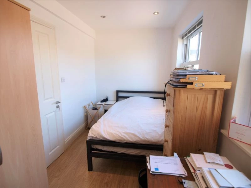 2 bedrooms flat, 7a Chapel Market Islington London