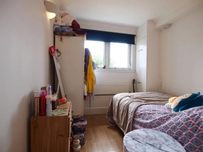4 bedrooms flat, 94 17 Hornsey Road Holloway London