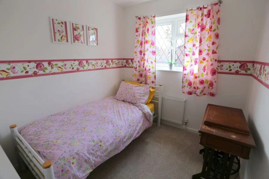 3 bedrooms detached, 3 Rushcliffe Drive Meir Park Stoke-On-Trent