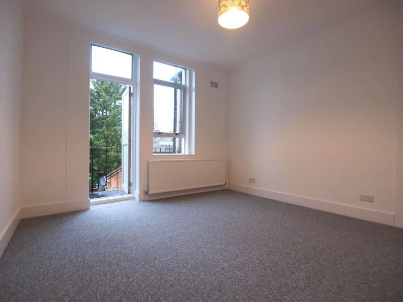 4 bedrooms flat, 29 Flat A Womersley Road Crouch End London