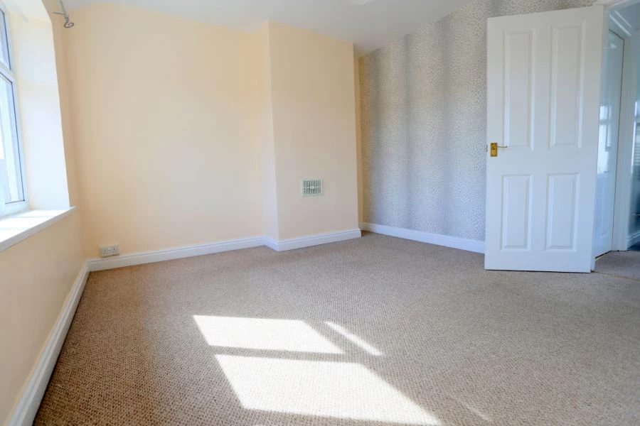 2 bedrooms town house, 42 Redwood Place Meir Stoke on Trent