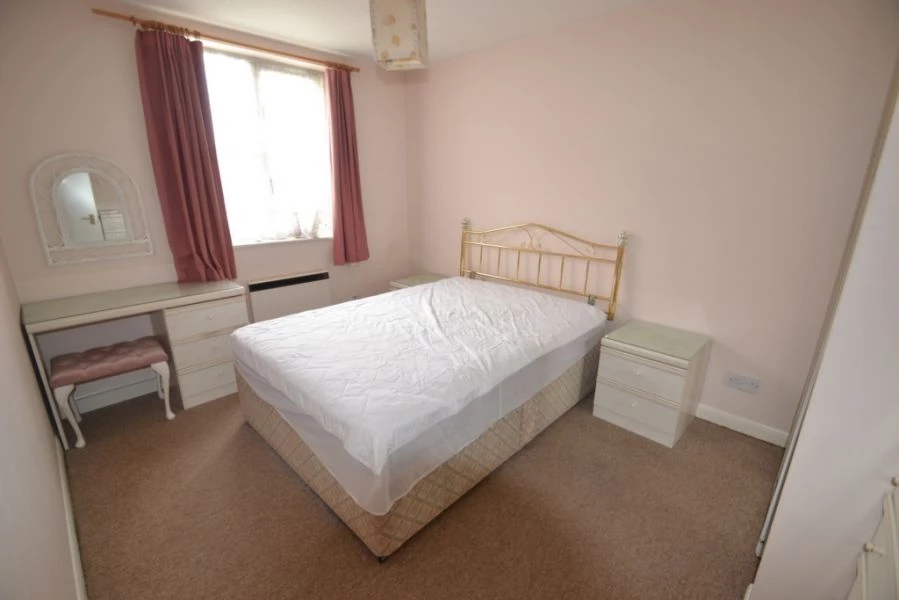 2 bedrooms flat, 34 Lavender Place Ilford London
