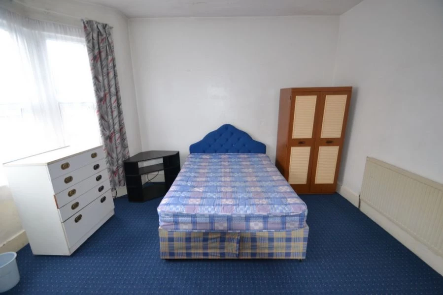 1 bedroom flat, 39 Thorngrove Rd Upton Park London