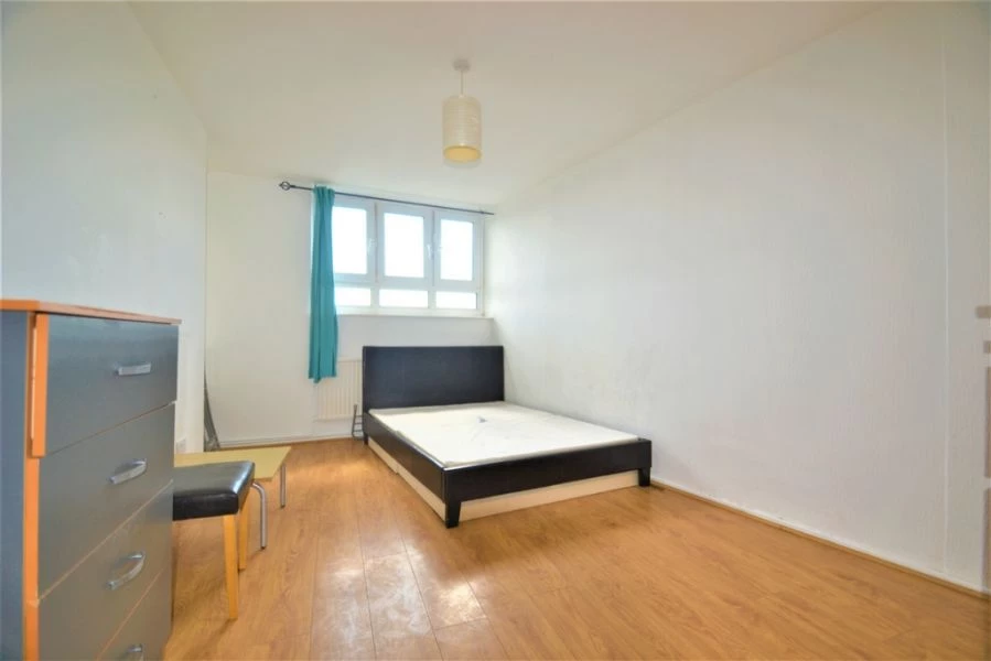 1 bedroom flat, 25 Jackson Court Wanstead London