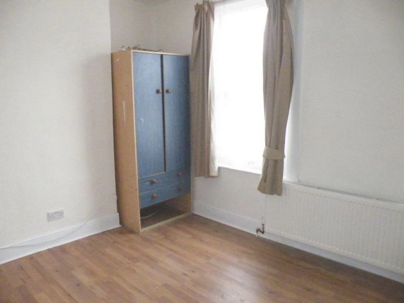 2 bedrooms terraced, 27 Chamberlain Road Chatham Chatham Kent