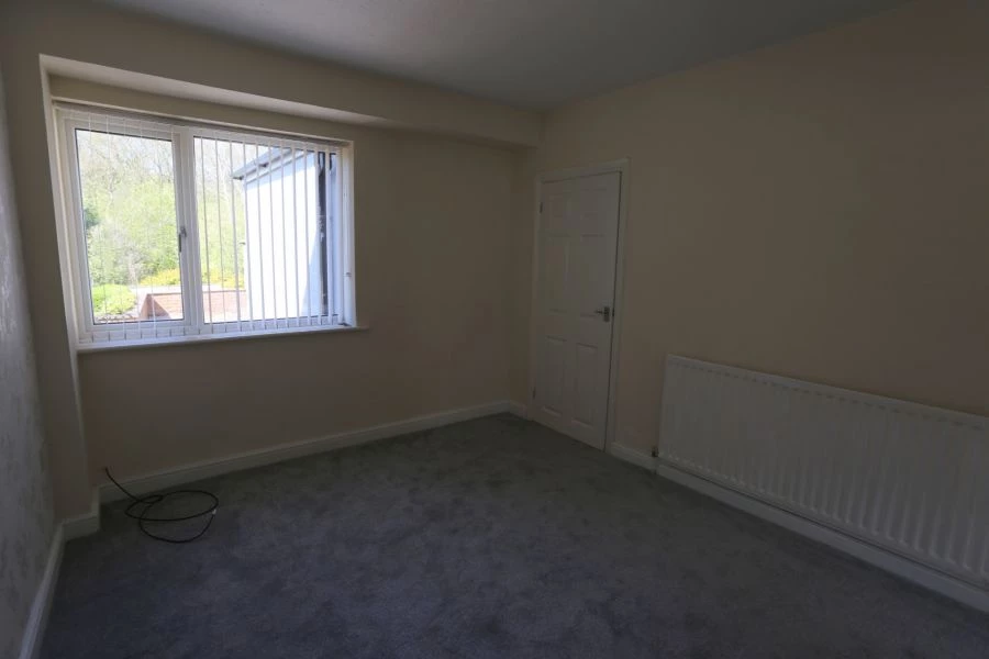 2 bedrooms bungalow, 6 Parkhead Crescent Weston Coyney Stoke-On-Trent