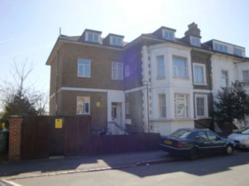 1 bedroom flat, 6 Flat 7 Eldon Park South Norwood London