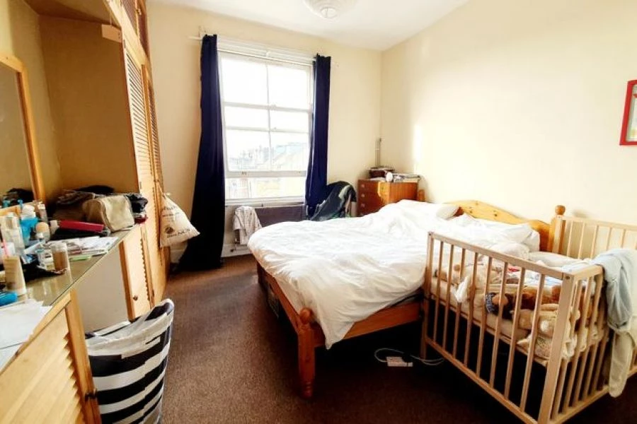 1 bedroom flat, 51 C Queens Drive Finsbury Park London