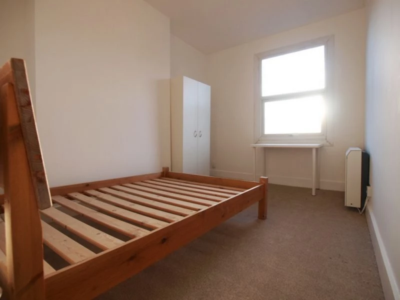 2 bedrooms flat, 452a Flat 7 Hornsey Road Islington London