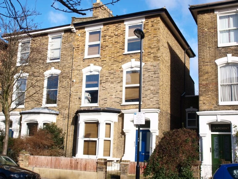 2 bedrooms flat, 53 A Wilberforce Road Finsbury Park London