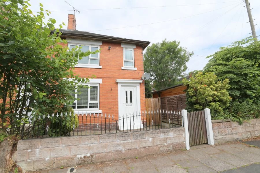 2 bedrooms town house, 30 Woodgate Street Meir Stoke on Trent Staffordshire
