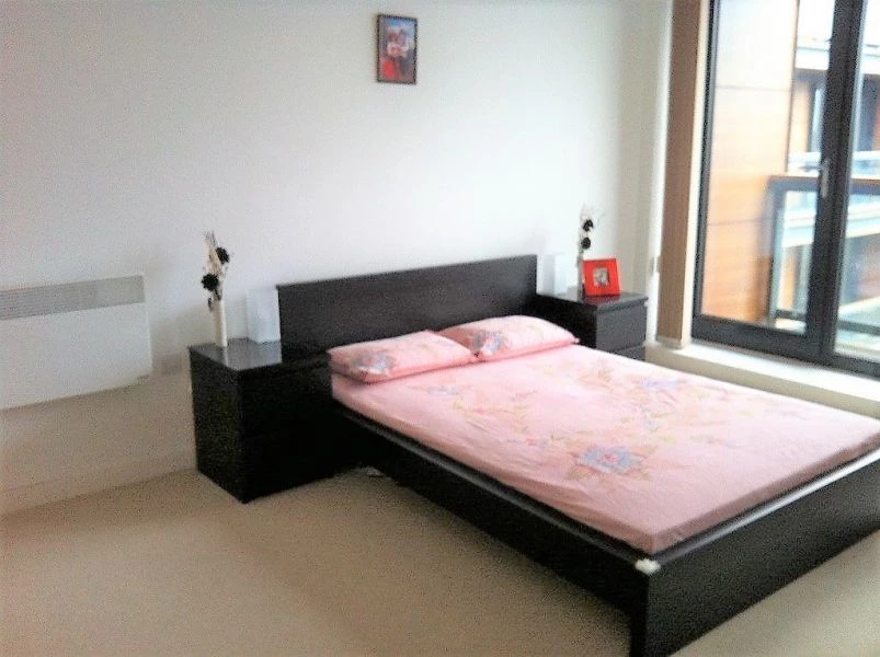 2 bedrooms flat, 69 Hallsville Road Canning Town London