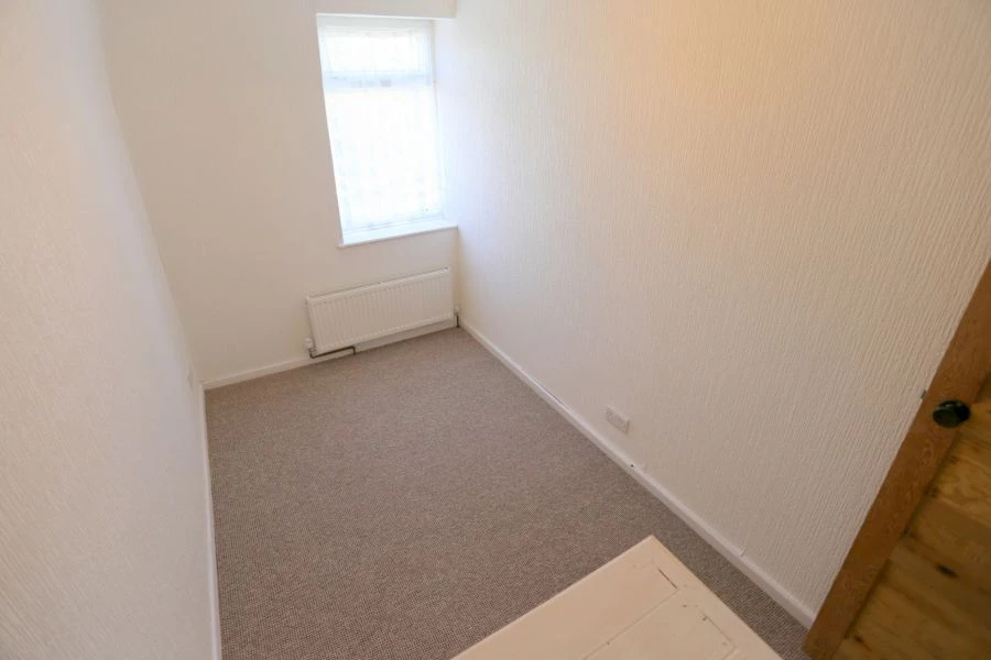 3 bedrooms semi detached, 88 Haregate Road Leek Stoke on Trent
