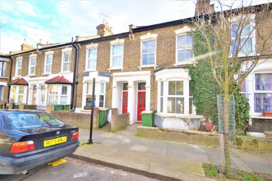 3 bedrooms house, 6 Horace Road Forest Gate London