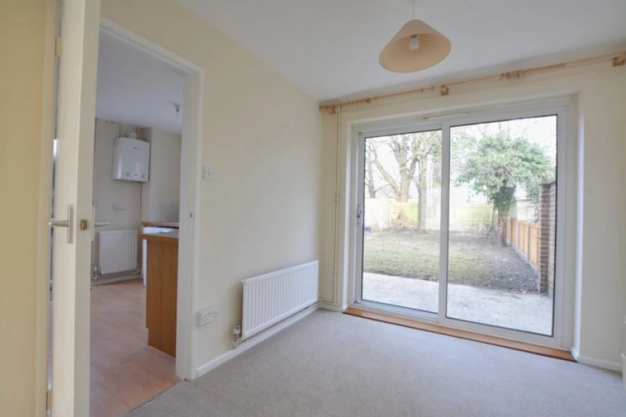 2 bedrooms end of terrace, 1 Maiden Lane Langley Green Crawley West Sussex