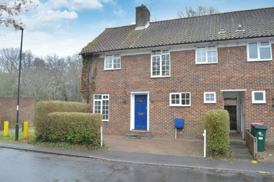 3 bedrooms house, 36 Shaws Road Northgate Crawley West Sussex