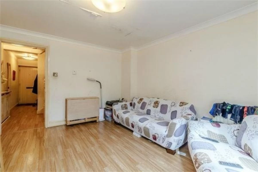 2 bedrooms house, 92 Woodside Green Croydon Surrey