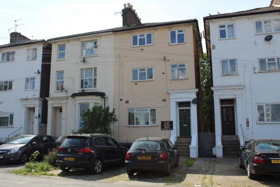 1 bedroom flat, 67 Flat 4 Lansdowne Road East Croydon London