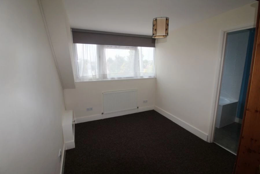 1 bedroom flat, 54 Flat 3 Whitworth Road South Norwood London