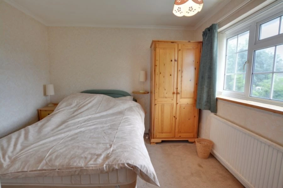 3 bedrooms house, 53 Cuckmere Crescent Gossops Green Crawley West Sussex