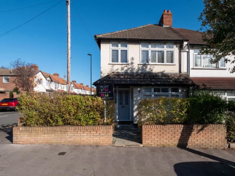 3 bedrooms house, 24 Lonsdale Road South Norwood London