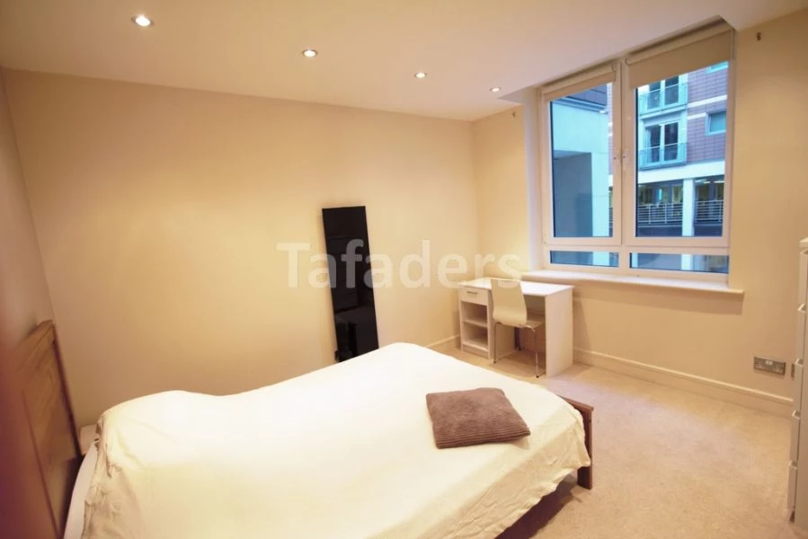 2 bedrooms flat, 9 8 Salamanca Square Albert Embankment London