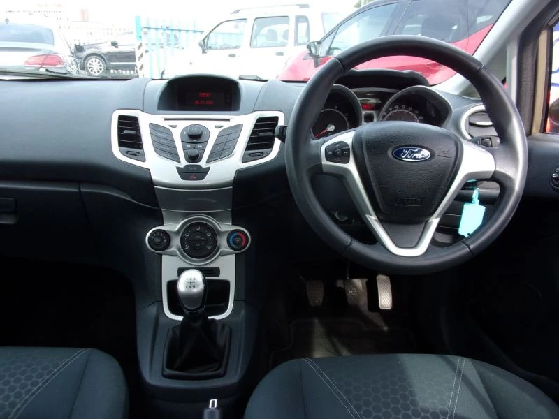 Ford Fiesta 1.4 Zetec 5dr 2011