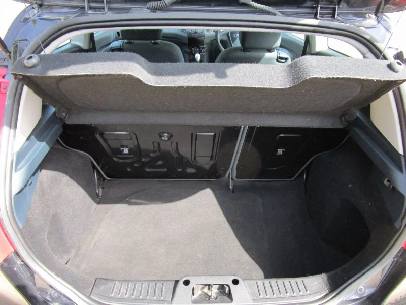 Ford Fiesta STUDIO 3-Door [Economical Little Car] 2010