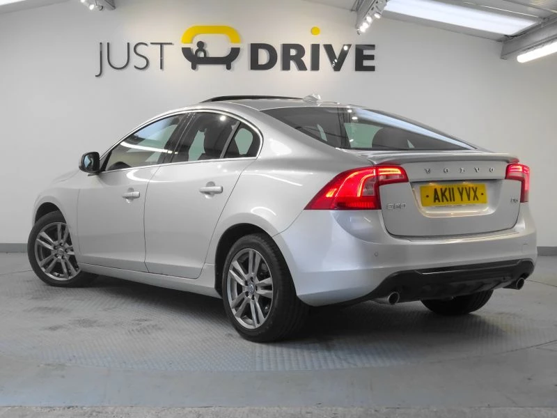 Volvo S60 D5 [205] SE Lux 4dr Geartronic 2011