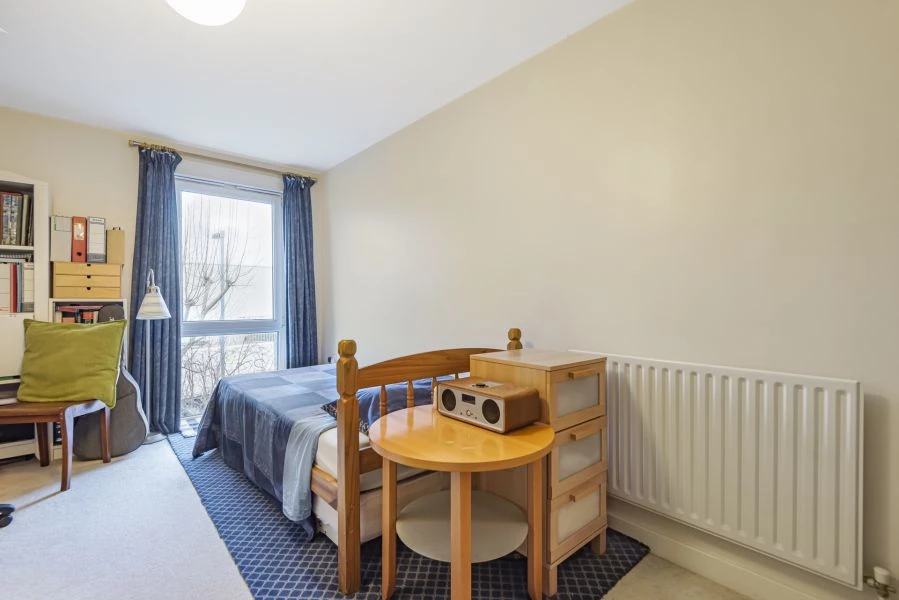 1 bedroom flat, 35 15 Melliss Avenue Richmond