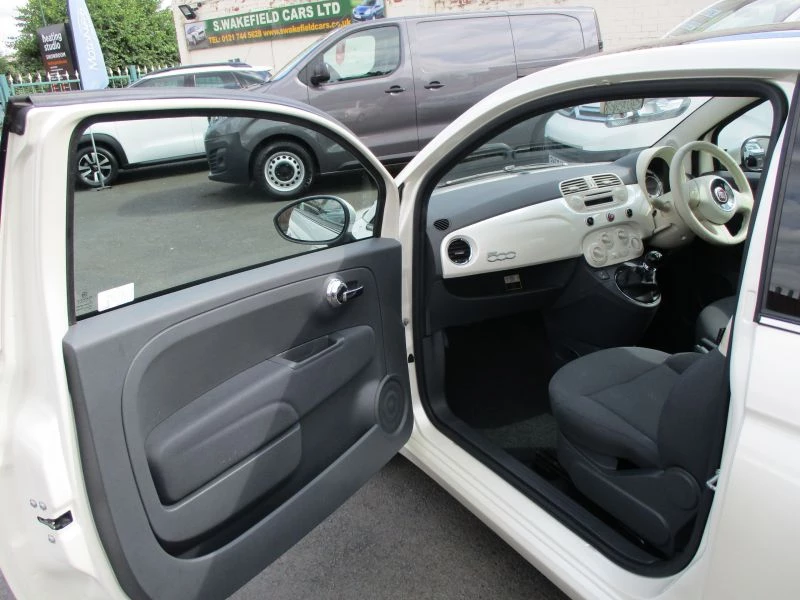 Fiat 500 LOUNGE 3-Door 2012