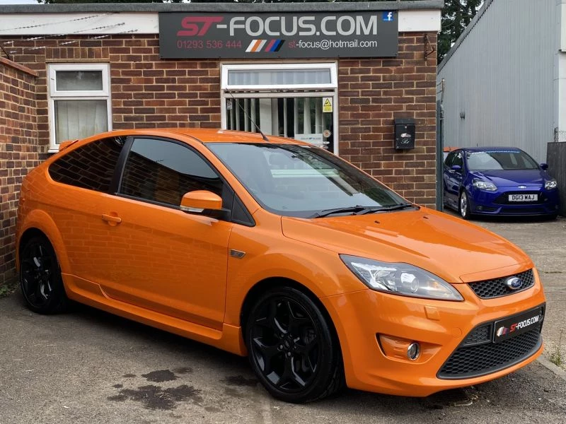 Ford Focus 2.5 ST-2 3dr ONLY 11,000 MILES!! FULL FORD SERVICE HISTORY! COMPLETELY ORIGINAL! STUNNING! 2010