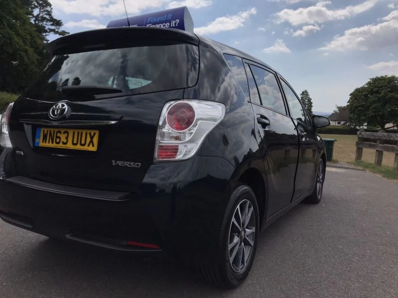 Toyota Verso 2.0 D-4D Icon 5dr 2013