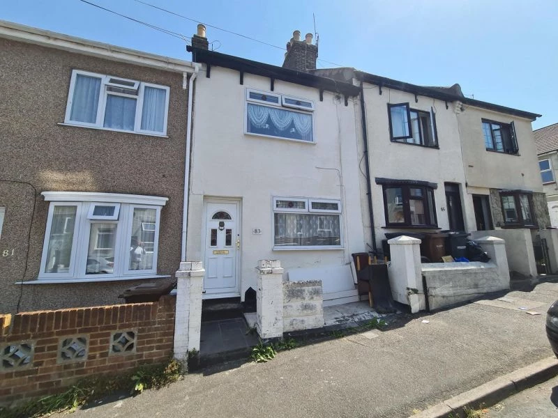 3 bedrooms terraced, 83 Albany Road Chatham Chatham Kent