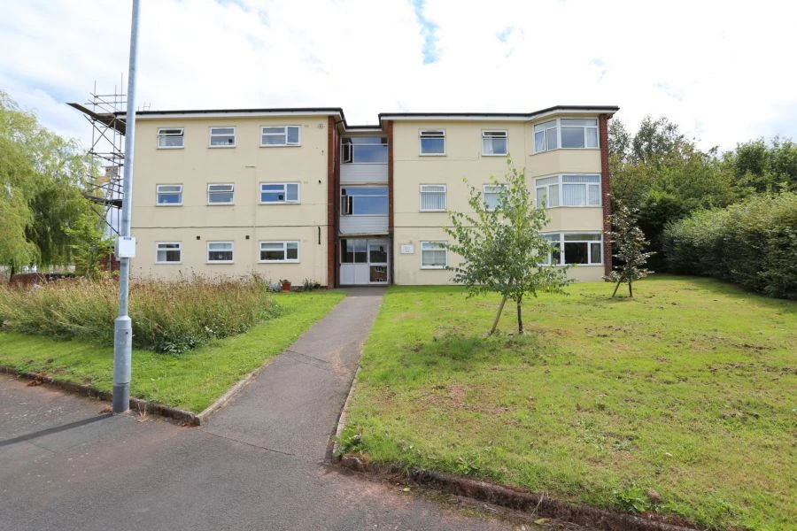 2 bedrooms apartment, 20 Weaver Place Clayton Newcastle Under Lyme Staffordshire