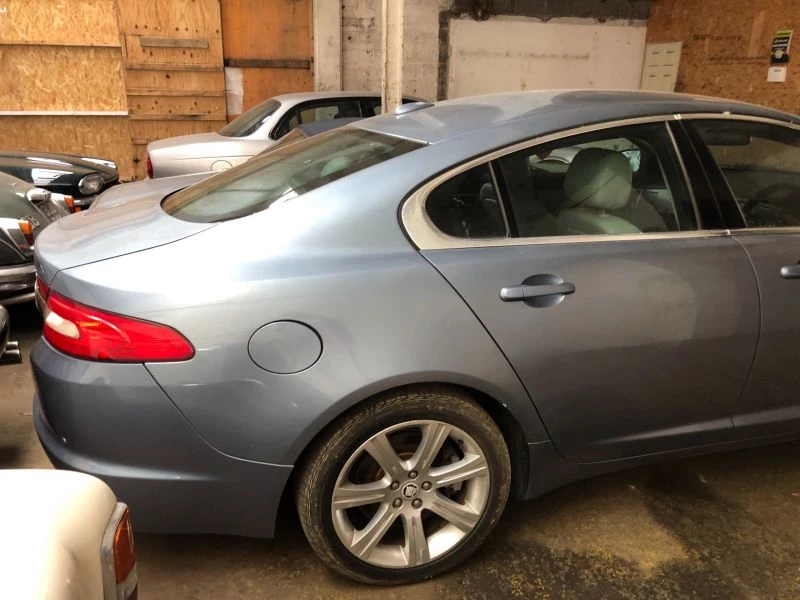 Jaguar XF LUXURY V6 4-Door 2009