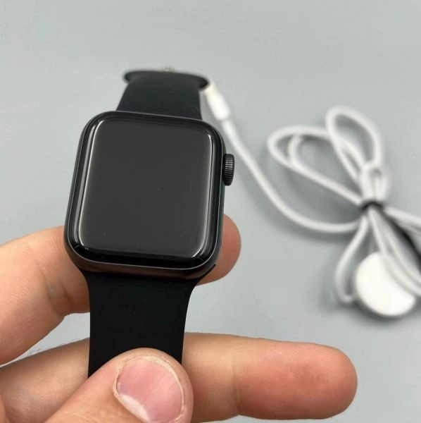 Apple Watch SE 40mm LTE-Black