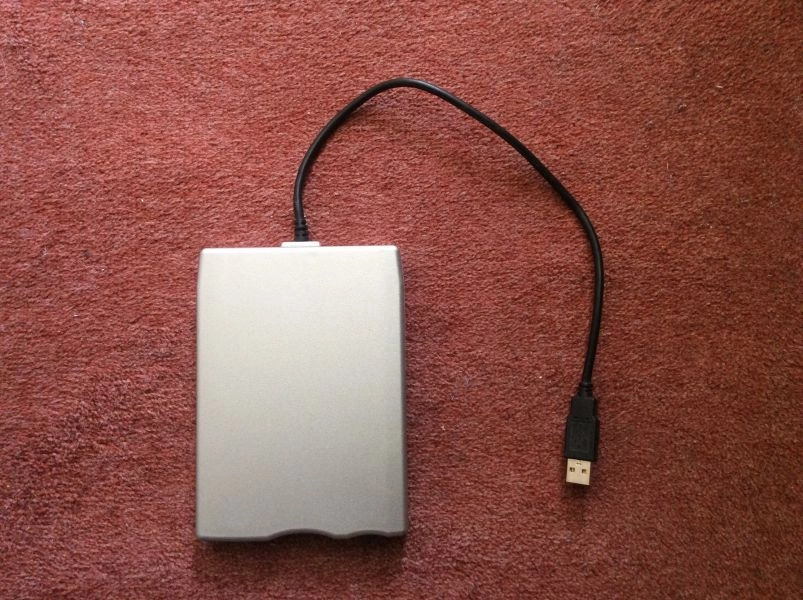 Mitsumi D353FUE External USB Floppy Disk Drive